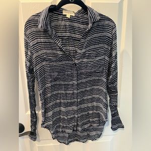 Cloth & Stone button down top. Navy with white dots.